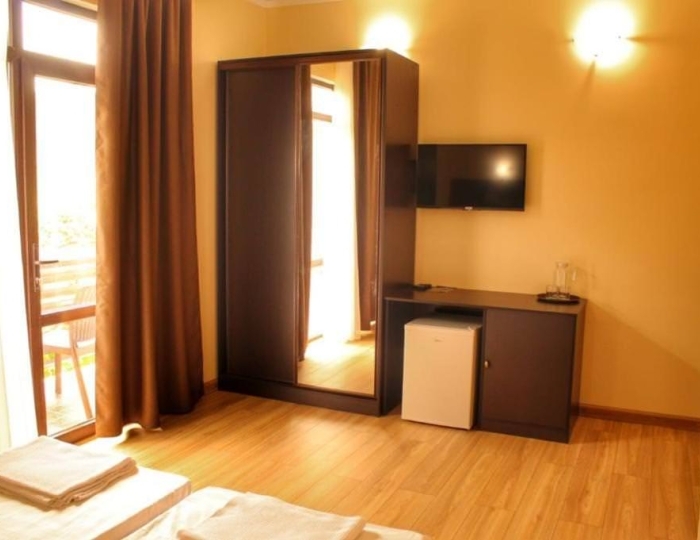 Семейный (каменный корпус) - Гостиница Sirius / Сириус Пицунда